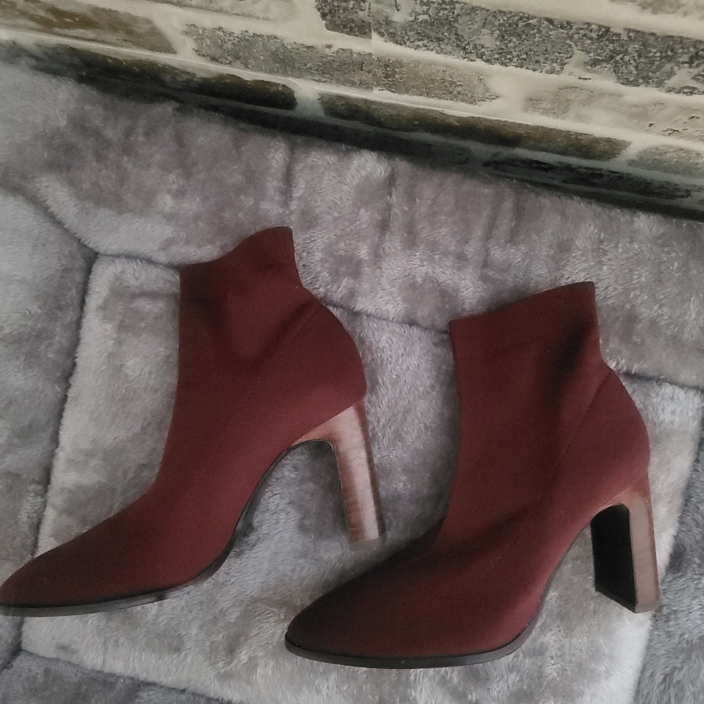Zara Chic Maroon Heeled Boots